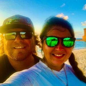 Meet your Posher, Dee